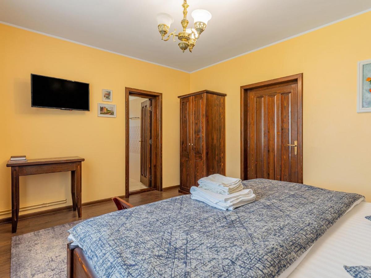 Casa Saraste Ξενοδοχείο Rîşnov Εξωτερικό φωτογραφία
