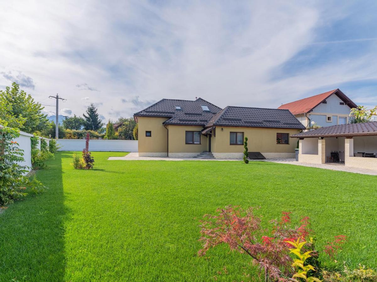 Casa Saraste Ξενοδοχείο Rîşnov Εξωτερικό φωτογραφία
