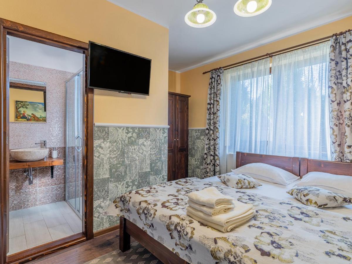 Casa Saraste Ξενοδοχείο Rîşnov Εξωτερικό φωτογραφία