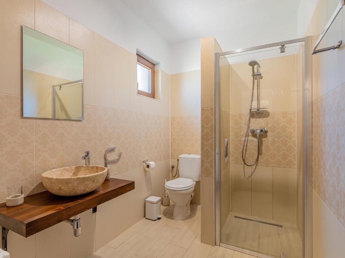 Casa Saraste Ξενοδοχείο Rîşnov Εξωτερικό φωτογραφία